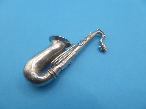 REDUCED! 1987 Sterling Silver Saxophone. Pendant … - image 3