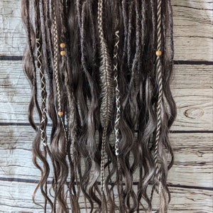 Dreads ricci castani Dreads sintetici all&#39;uncinetto estesi marroni Boho DE Dreads Dreadlocks ricci a doppia estremità