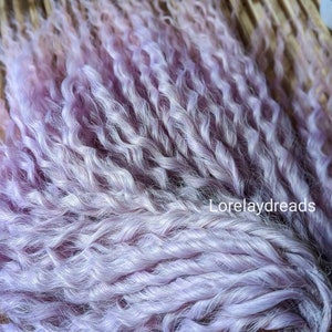 Dreads ricci lilla sfumati, extension sintetiche all&#39;uncinetto lilla, dreads Boho, dreadlocks ricci a doppia estremità, onde viola, trecce rosa