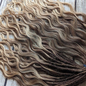 Dreads ricci castani Dreads sintetici all&#39;uncinetto estesi marroni Boho DE Dreads Dreadlocks ricci a doppia estremità