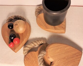 Heart-Shaped Oak Cutting Board: Handcrafted Wood Serving Board with Linen Handle