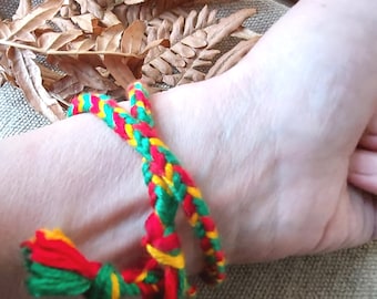 Friendship Bracelet Hand Woven: Lithuanian Banner Accessory