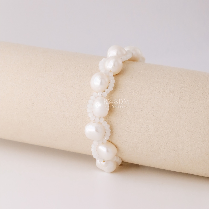 Bracciale con vere perle d'acqua dolce naturali Bracciale delicato in acciaio inossidabile Bracciale con perline e perline Regalo per la damigella d'onore Regalo di San Valentino immagine 7