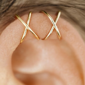 Juego de 2 pendientes sin perforaciones para el cartílago de la oreja superior, pendientes falsos tipo caracol, de plata de ley chapada en oro de 18 k, pendientes falsos tipo caracol entrecruzados