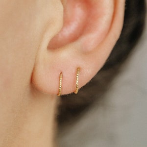 Double Hoop Earrings Spiral Loop Earrings Threader Hoops Minimalist Earrings Spiral Open Hoop Earrings 18k Gold plated Diamond Cut Earrings image 4