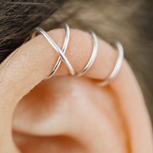 Lot de 2 contours d'oreille ou contour d'oreille simple 20 g Contour d'oreille double et croisé sans piercing Cartilage Contour d'oreille en argent Contour d'oreille en or