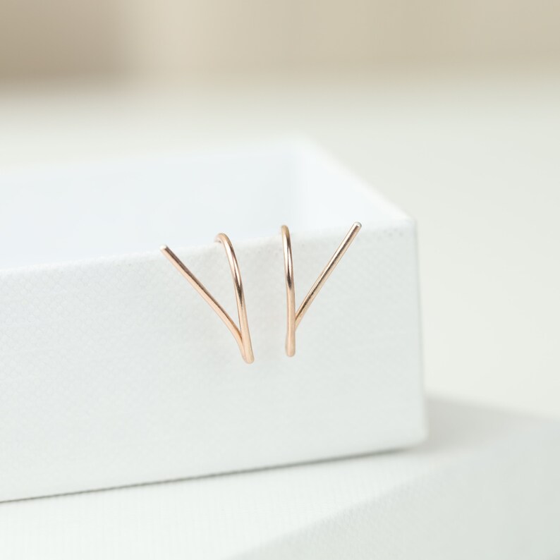 Minimalist V Earrings Horseshoe Earrings Bar Earrings Arc Etsy