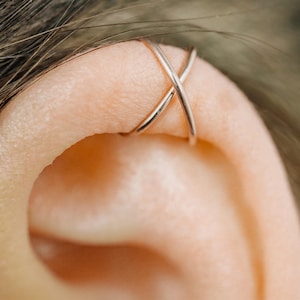 Tiny Ear Cuff Criss Cross Ear Cuff No Piercing Ear Cuff Cartilage Earring 18k Gold Ear Cuff Dainty Ear Cuff Silver Earcuff Simple Ear Cuff