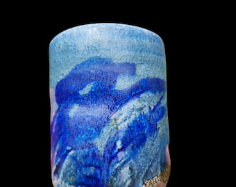 Kop van soda gestookt blauw glanzend steengoed 10 oz yunomi gesneden