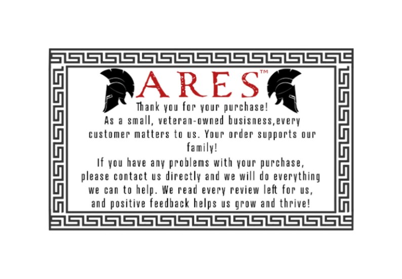 Peut inclure: Une image en noir et blanc avec une bordure de cl&eacute; grecque. Le texte "ARES" est en lettres rouges avec un symbole de marque d&eacute;pos&eacute;e. Le texte dit "Merci pour votre achat ! En tant que petite entreprise appartenant &agrave; des anciens combattants, chaque client compte pour nous. Votre commande soutient notre famille ! Si vous rencontrez des probl&egrave;mes avec votre achat, veuillez nous contacter directement et nous ferons tout notre possible pour vous aider. Nous lisons chaque avis laiss&eacute; pour nous, et les commentaires positifs nous aident &agrave; grandir et &agrave; prosp&eacute;rer !"