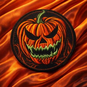 Parche de calabaza aterrador/parche termoadhesivo/regalo de Halloween/calabaza malvada/insignia de terror/aplicación bordada para coser para disfraz o cosplay