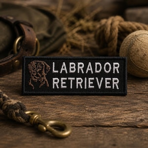 Écusson labrador retriever chocolat – appliqué thermocollant/cousu brodé pour chien de famille pour vestes, sacs, gilets, colliers, couvertures et cadeaux