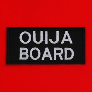 Toppa Ouija Board/Toppa stirabile/Toppa paranormale/Toppa stregonesca/Applicazione ricamata da cucire per zaino, giacca, costume/Decorazione occulta/Gotica