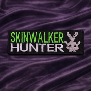 Skinwalker Hunter – Toppa ricamata a forma di criptide da stirare/cucire per gilet, giacche, zaini, attrezzatura paranormale, fan del Bigfoot e regali folkloristici