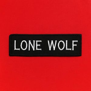 Écusson loup solitaire/pièce thermocollante/appliqué brodé à coudre pour veste/gilets, sac à dos, équipement de motard, tenues tactiques et cadeau de l'esprit indépendant