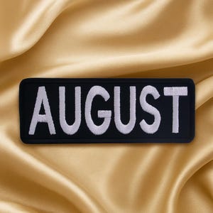 8月のワッペン/テキストワード/アイロン接着ワッペン/誕生日ギフト＆DIYクラフト/衣類ベスト/ジャケットバックパック用刺繍縫い付けアップリケ