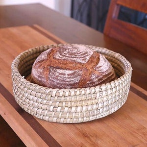 Bread Basket with Terracotta Warmer, Engraved with Nature-Inspired Birds of a Feather Design image 3