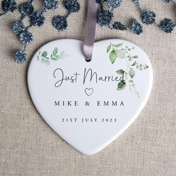 Personalised Just Married Porcelain Ornament  - Wedding Gifts for Bride and Groom - HO62