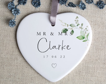 Personalised Wedding Gift, Porcelain Heart Ornament, Gift Bride and Groom, Newly Wed Gift, Just Married Keepsake, Mr and Mrs Gift - HO85