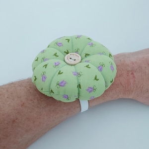 Wrist pin cushion Sewing gift Pin cushion with pins