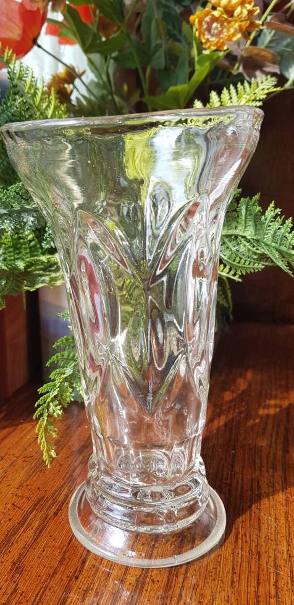 V Vintage Clear Glass Vase 1700s Etsy