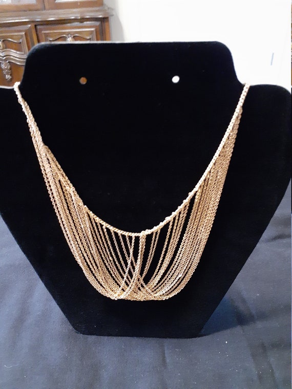 Sarah Coventry Tri Necklace