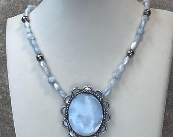 Karla Jordan Vintage 80s, Grey, Silver Beads, Mother of Pearl Pendant Necklace choker