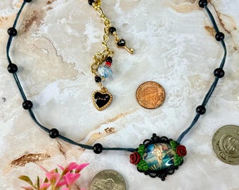 The Birth of Venus Fine Art Pendant Necklace | Sandro Botticelli | Red roses black onyx beads on hemp cord