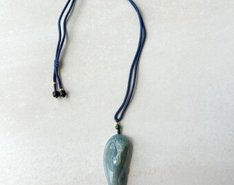 翡翠の蛇の彫刻ペンダントネックレス、中国十二支モチーフ、YJ-0622