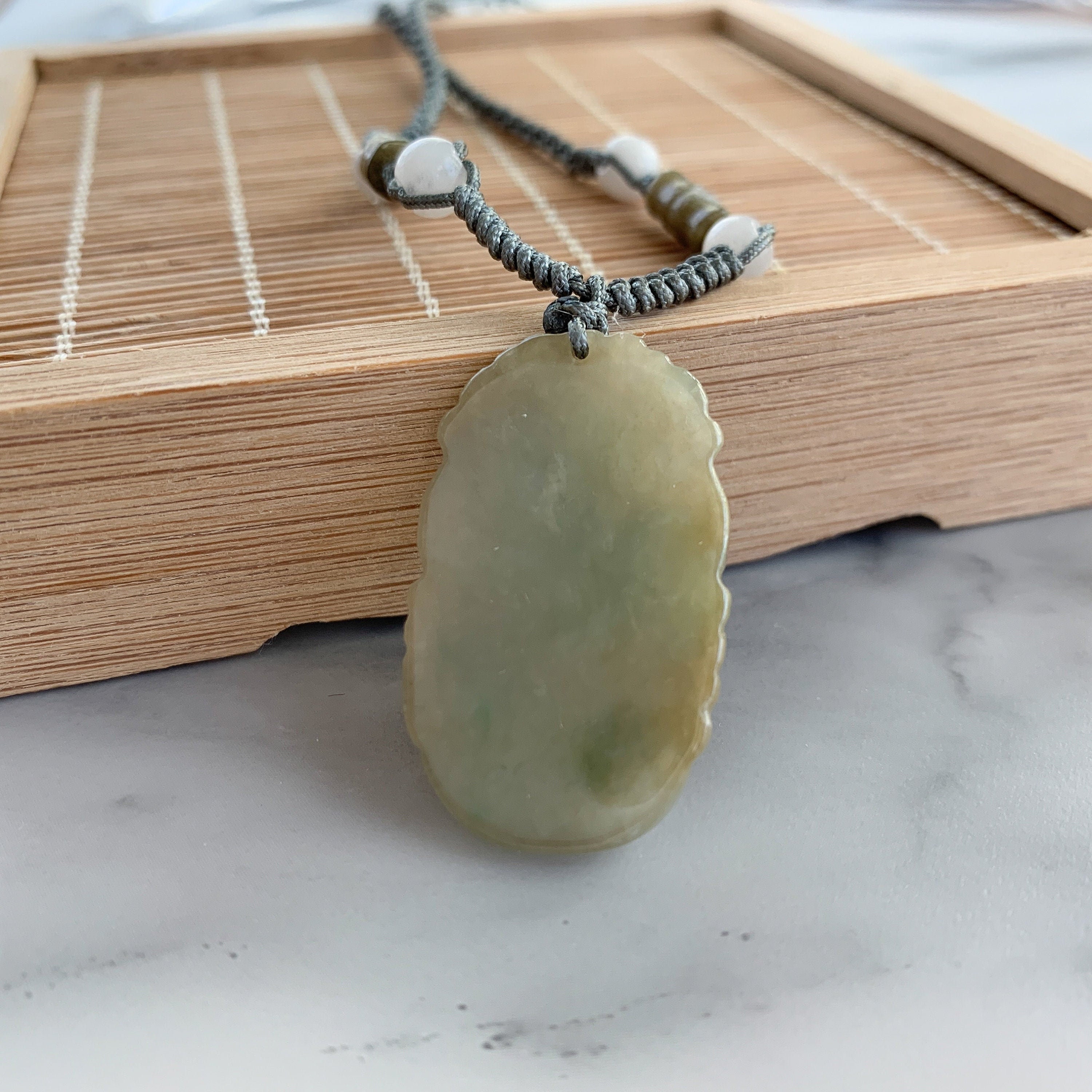 翡翠の蛇の彫刻入りペンダントネックレス、YW-0110-1645570091 - Etsy 日本