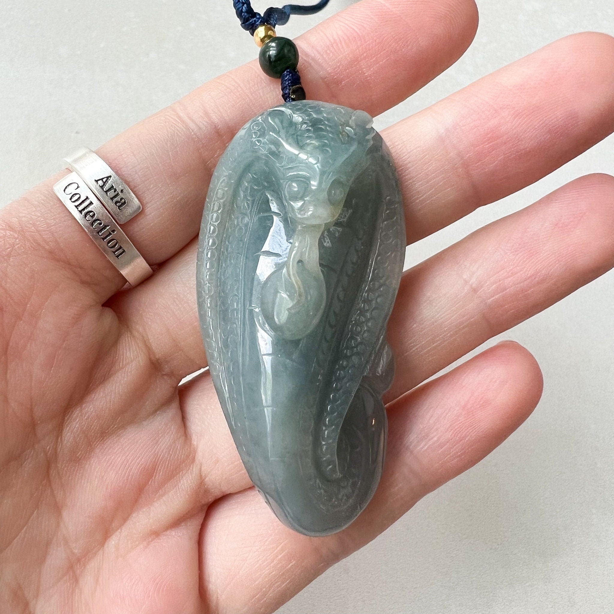 翡翠の蛇の彫刻ペンダントネックレス、中国十二支モチーフ、YJ-0622
