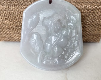 Collana con grande ciondolo in giada giadeite raffigurante un toro o una mucca dello zodiaco cinese, traslucido e ghiacciato, YJ-0321-0444208