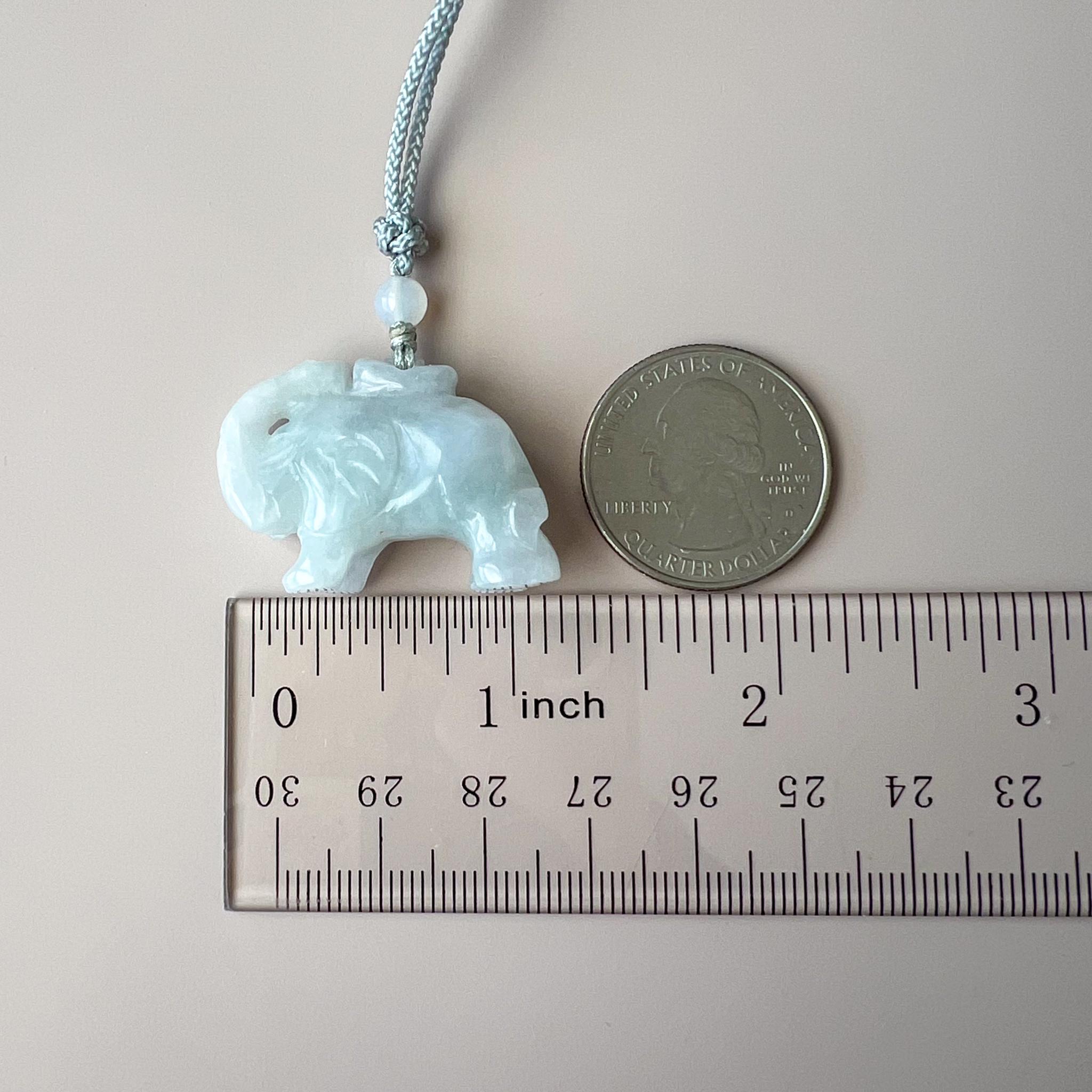 翡翠の象の手彫りネックレス、XY-0223-1746482658 - Etsy 日本