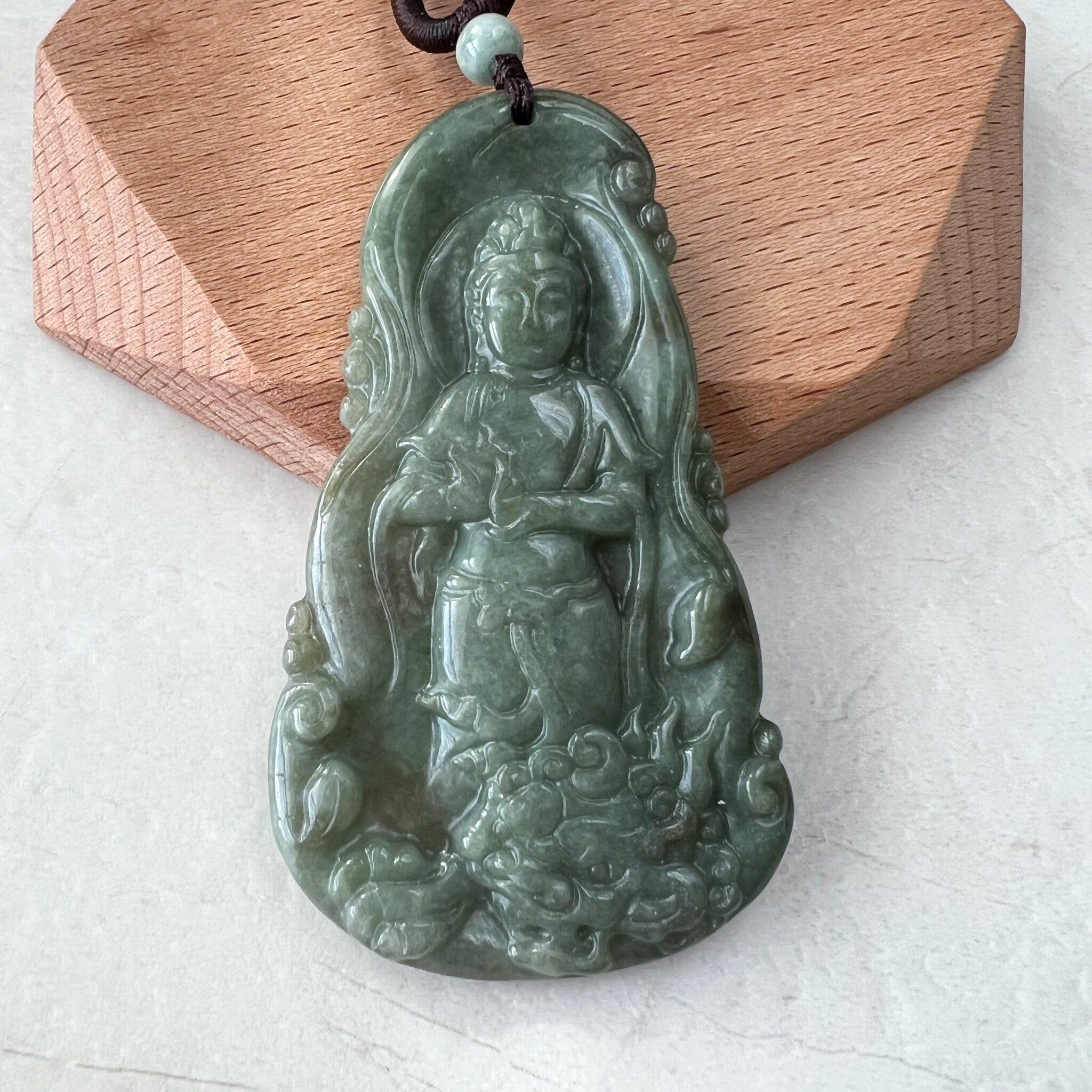 翡翠翡翠観音菩薩と龍の彫刻ペンダントネックレス、Quan Am、YJ-1221