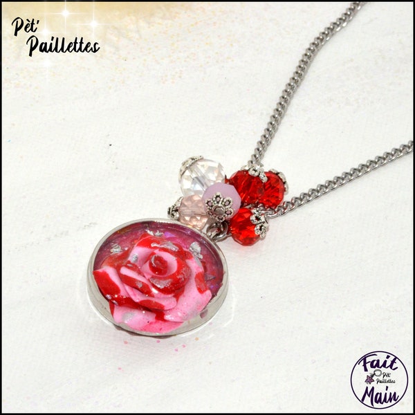 Collier unique pour femme, collier avec pendentif rose eternelle decore a la main, rose en pate polymere et resine