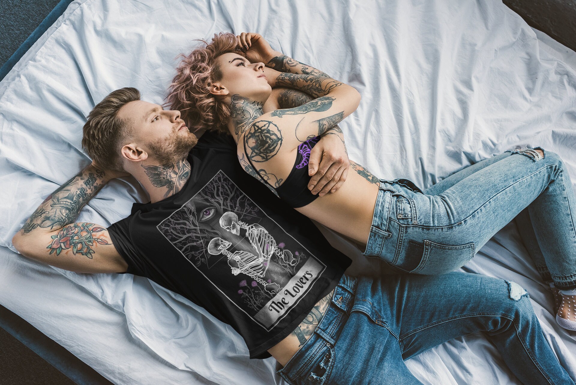 Discover The Lovers gothic tarot card T-Shirt Mens unisex