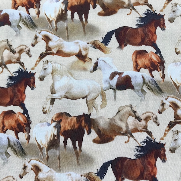 Wild Horses Running Free 100 % coton FQ Fat Quarter 1/4, 1/2 ou par mètre (choisir une taille)