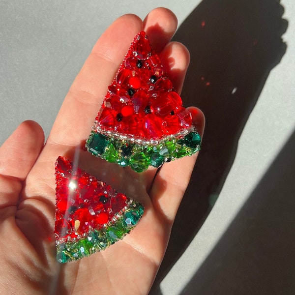 Set of two handmade brooches Watermelon red black and green, artisan, broche, rouge,  pastèque