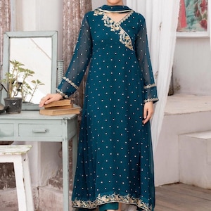 sachin and babi light blue dress Jones New York Plus Size Printed Elbow-Sleeve Dress main image 1