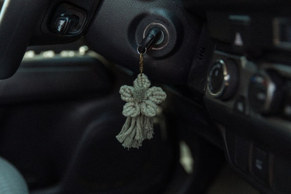 Macrame Flower Keychain | Mini Flower Accessory