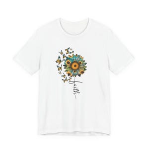 Sonnenblume mit Schmetterlingen Tee | Faith Script Shirt