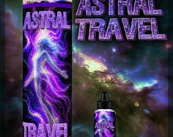 Puede incluir: Una vela cilíndrica alta y un frasco cuentagotas pequeño, ambos con un diseño cósmico en morado y azul, una figura brillante y el texto ASTRAL TRAVEL. La vela tiene una tapa metálica y el frasco una tapa negra con punta de cuentagotas.