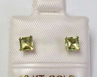 10k solid yellow gold and natural peridot stud earrings!