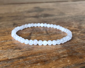 White jade bracelet! 4mm, round, smooth.