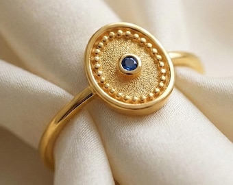 14k gouden Byzantijnse ring met blauwe saffier