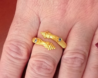 Gold Museum Copy Ring met blauwe saffieren. Oude Griekse sieraden. Verjaardagscadeau.