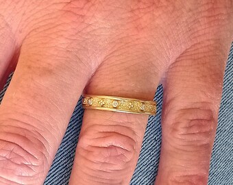 18k gouden neoklassieke bandring. Natuurlijke diamanten sieraden. Verjaardagscadeau.