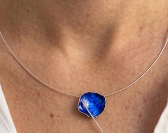 Moderne blauw geëmailleerde hangerketting | Zilveren ambachtelijke sieraden voor haar