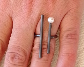 Silver Black Geometric Ring with Cultured Pearl. Minimal Elegant Jewelry. Birthday Gift.