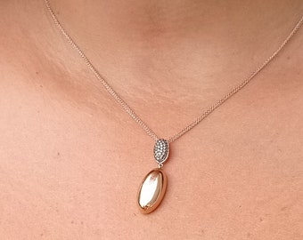 18k Gold Pendant in Necklace with Diamonds. Gold Minimal Jewelry. Gift for Her.